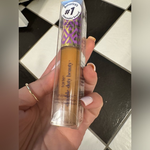 TART 53G shape tape full-coverage concealer - Picture 4 of 4